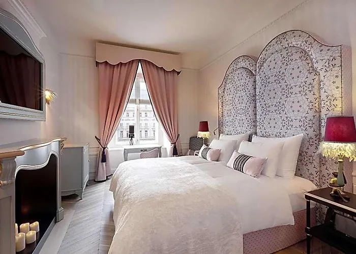 The Leo Grand Hotel 5*