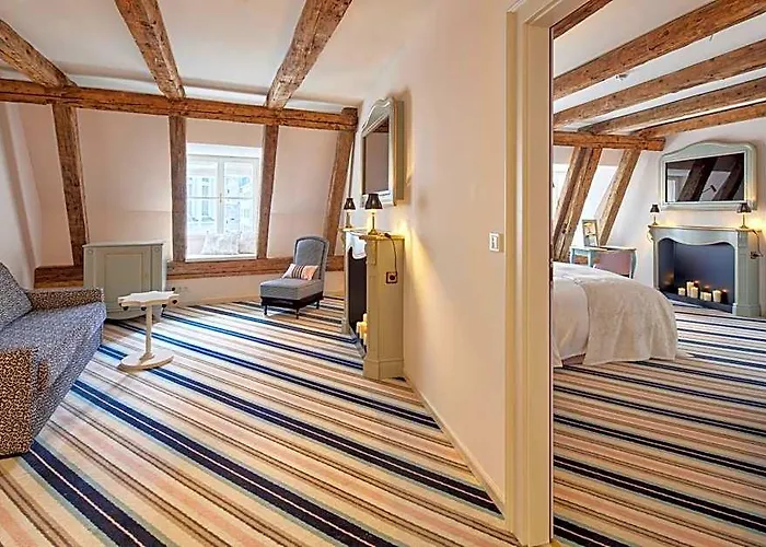 The Leo Grand Hotel 5*